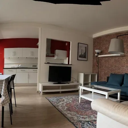 2 Bedroom Calm La Defense