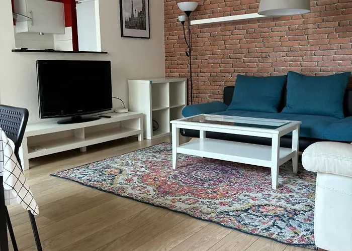 2 Bedroom Calm La Defense